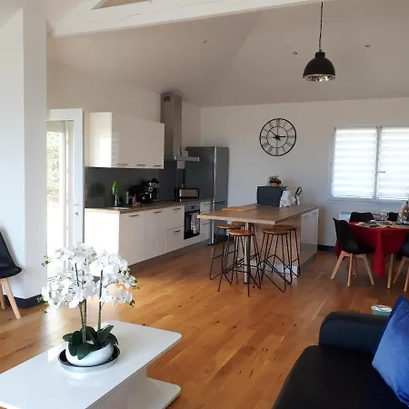 Maison Et Grande Terrasse Face Semesterbostad