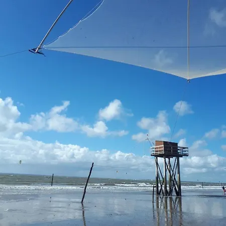 Maison Et Grande Terrasse Face Saint-Michel-Chef-Chef