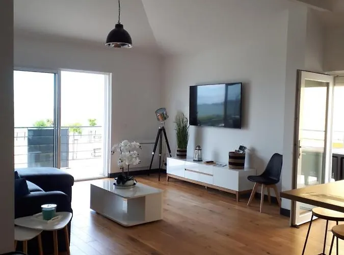 Nyaraló Maison Et Grande Terrasse Face Saint-Michel-Chef-Chef