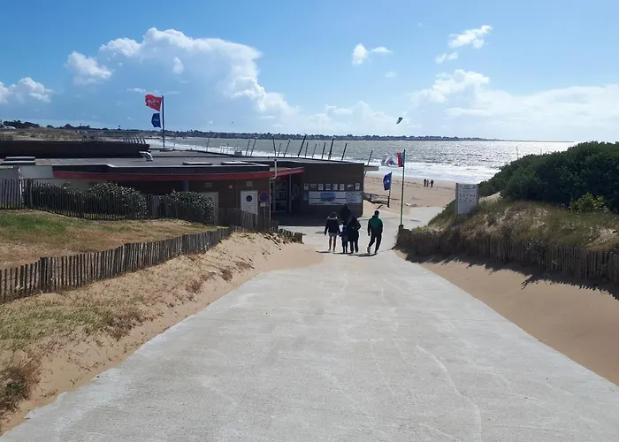 Nyaraló Maison Et Grande Terrasse Face *